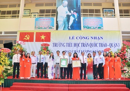  Một số hình ảnh lễ đón nhận giấy chứng nhận kiểm định chất lượng giáo dục năm học 2015 - 2016